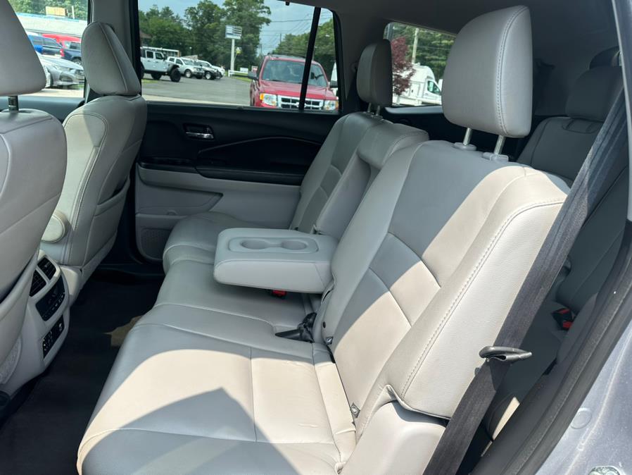 2017 Honda Pilot Touring AWD, available for sale in South Windsor, Connecticut | Mike And Tony Auto Sales, Inc. South Windsor, Connecticut 2017 Honda Pilot Touring AWD, available for sale in South Windsor, Connecticut | Mike And Tony Auto Sales, Inc. South Windsor, Connecticut