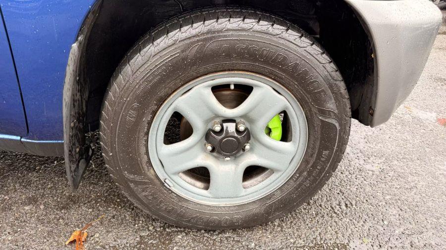 2002 Toyota Rav4 Sport Utility 4D, available for sale in Linden, New Jersey | Route 27 Auto Mall. Linden, New Jersey 2002 Toyota Rav4 Sport Utility 4D, available for sale in Linden, New Jersey | Route 27 Auto Mall. Linden, New Jersey