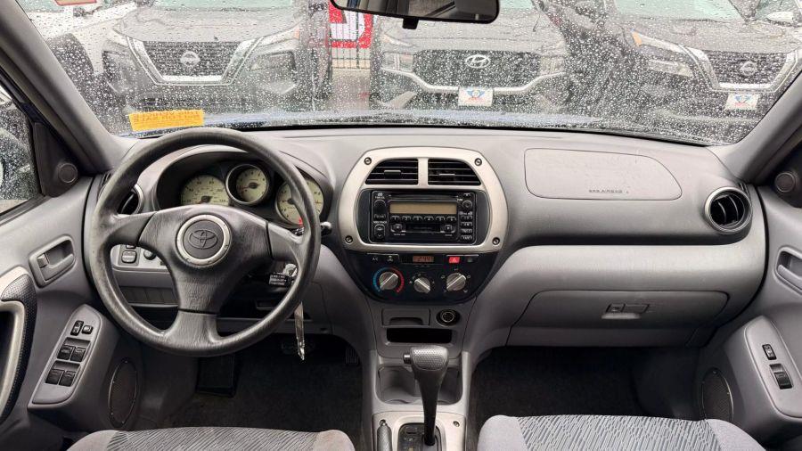 2002 Toyota Rav4 Sport Utility 4D, available for sale in Linden, New Jersey | Route 27 Auto Mall. Linden, New Jersey 2002 Toyota Rav4 Sport Utility 4D, available for sale in Linden, New Jersey | Route 27 Auto Mall. Linden, New Jersey