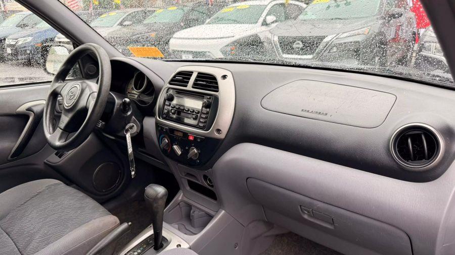 2002 Toyota Rav4 Sport Utility 4D, available for sale in Linden, New Jersey | Route 27 Auto Mall. Linden, New Jersey 2002 Toyota Rav4 Sport Utility 4D, available for sale in Linden, New Jersey | Route 27 Auto Mall. Linden, New Jersey