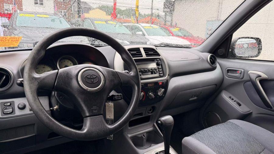 2002 Toyota Rav4 Sport Utility 4D, available for sale in Linden, New Jersey | Route 27 Auto Mall. Linden, New Jersey 2002 Toyota Rav4 Sport Utility 4D, available for sale in Linden, New Jersey | Route 27 Auto Mall. Linden, New Jersey