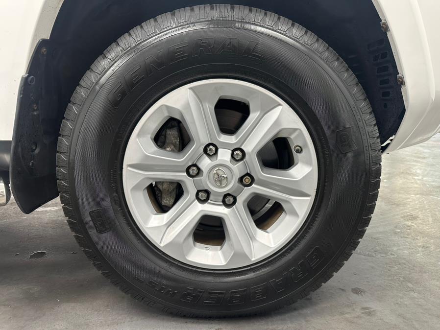 2016 Toyota 4Runner 4WD 4dr V6 SR5 (Natl), available for sale in Elizabeth, New Jersey | M Auto Group. Elizabeth, New Jersey 2016 Toyota 4Runner 4WD 4dr V6 SR5 (Natl), available for sale in Elizabeth, New Jersey | M Auto Group. Elizabeth, New Jersey