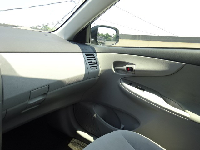 2011 Toyota Corolla LE, available for sale in Newton, Massachusetts | Jacob Auto Sales. Newton, Massachusetts 2011 Toyota Corolla LE, available for sale in Newton, Massachusetts | Jacob Auto Sales. Newton, Massachusetts
