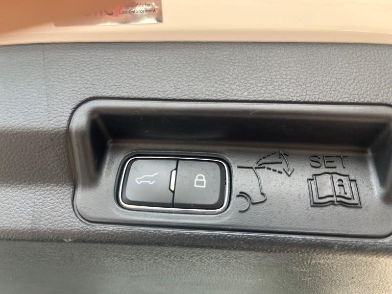 2020 Ford Explorer XLT 4WD, available for sale in Maple Shade, New Jersey | Car Revolution. Maple Shade, New Jersey 2020 Ford Explorer XLT 4WD, available for sale in Maple Shade, New Jersey | Car Revolution. Maple Shade, New Jersey