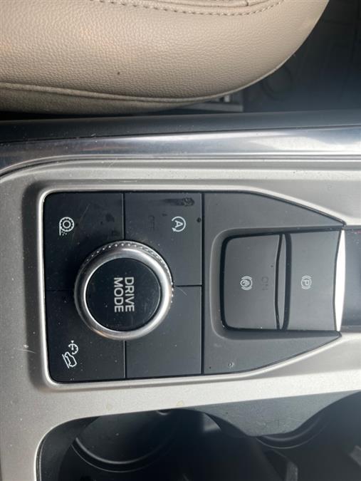 2020 Ford Explorer XLT 4WD, available for sale in Maple Shade, New Jersey | Car Revolution. Maple Shade, New Jersey 2020 Ford Explorer XLT 4WD, available for sale in Maple Shade, New Jersey | Car Revolution. Maple Shade, New Jersey