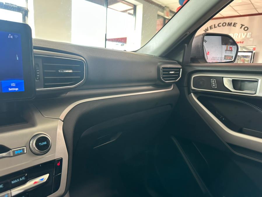 2022 Ford Explorer XLT 4WD, available for sale in Inwood, New York | 5 Towns Drive. Inwood, New York 2022 Ford Explorer XLT 4WD, available for sale in Inwood, New York | 5 Towns Drive. Inwood, New York