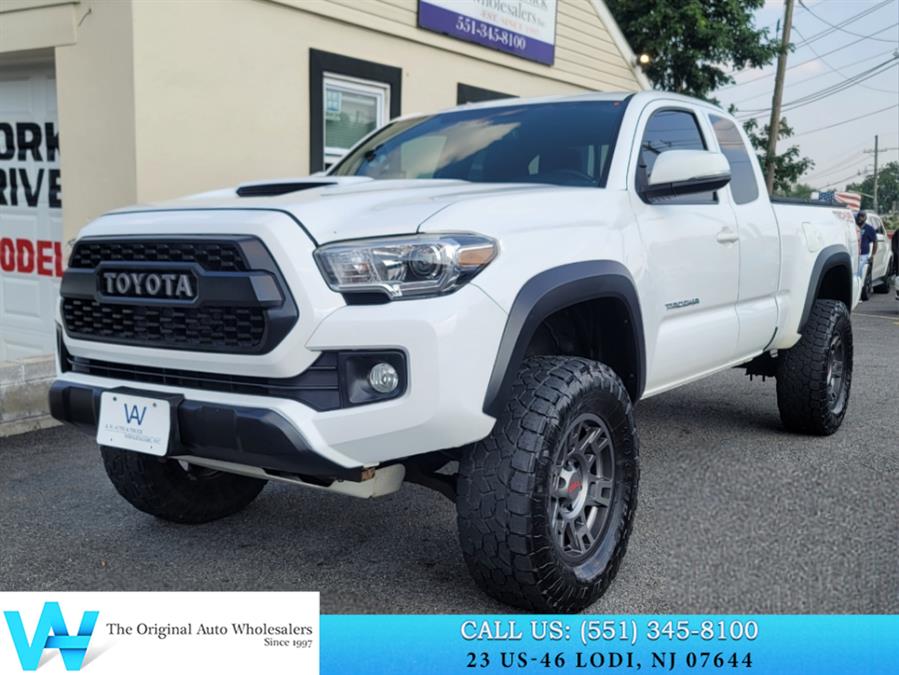 2017 Toyota Tacoma TRD Off Road Access Cab 6'' Bed V6 4x4 AT (Natl), available for sale in Lodi, New Jersey | AW Auto & Truck Wholesalers, Inc. Lodi, New Jersey 2017 Toyota Tacoma TRD Off Road Access Cab 6'' Bed V6 4x4 AT (Natl), available for sale in Lodi, New Jersey | AW Auto & Truck Wholesalers, Inc. Lodi, New Jersey
