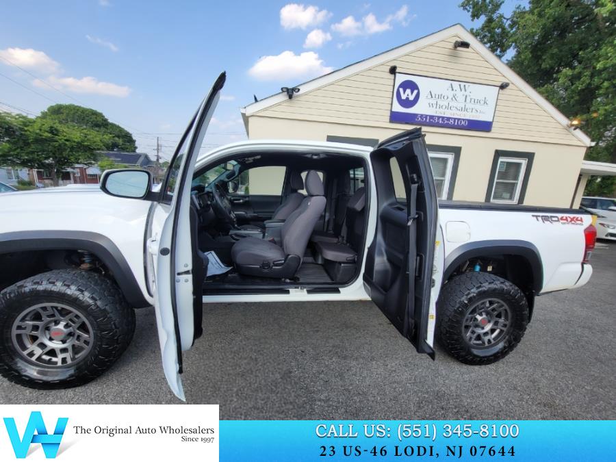 2017 Toyota Tacoma TRD Off Road Access Cab 6'' Bed V6 4x4 AT (Natl), available for sale in Lodi, New Jersey | AW Auto & Truck Wholesalers, Inc. Lodi, New Jersey 2017 Toyota Tacoma TRD Off Road Access Cab 6'' Bed V6 4x4 AT (Natl), available for sale in Lodi, New Jersey | AW Auto & Truck Wholesalers, Inc. Lodi, New Jersey