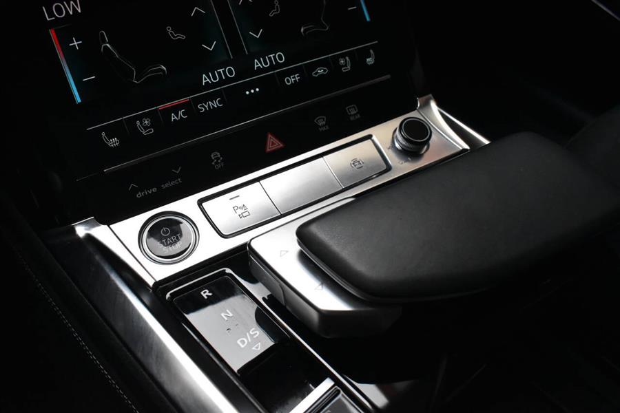 2021 Audi E-tron quattro Premium Plus AWD 4dr SUV, available for sale in Great Neck, New York | Camy Cars. Great Neck, New York 2021 Audi E-tron quattro Premium Plus AWD 4dr SUV, available for sale in Great Neck, New York | Camy Cars. Great Neck, New York