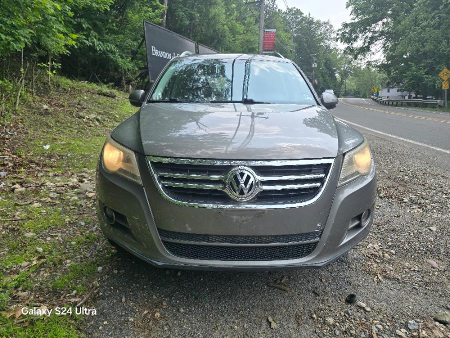 2009 Volkswagen Tiguan AWD SE w/Leather, available for sale in Bloomingdale, New Jersey | Bloomingdale Auto Group. Bloomingdale, New Jersey 2009 Volkswagen Tiguan AWD SE w/Leather, available for sale in Bloomingdale, New Jersey | Bloomingdale Auto Group. Bloomingdale, New Jersey