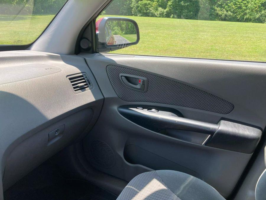 2009 Hyundai Tucson SE Sport Utility 4D, available for sale in Wolcott, New York | Auto Hunter CNY. Wolcott, New York 2009 Hyundai Tucson SE Sport Utility 4D, available for sale in Wolcott, New York | Auto Hunter CNY. Wolcott, New York