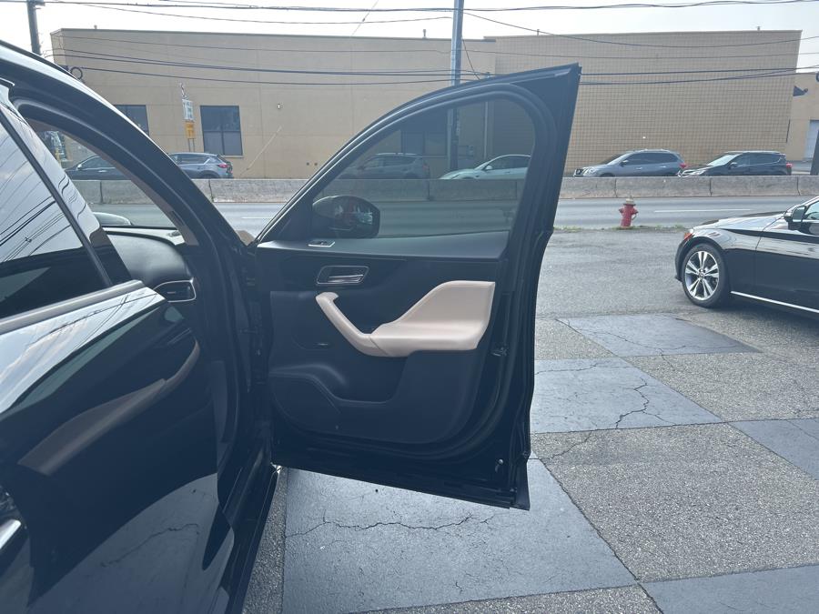 2017 Jaguar F-PACE 35t Premium AWD, available for sale in Jersey City, New Jersey | Luxe Auto Galleria. Jersey City, New Jersey 2017 Jaguar F-PACE 35t Premium AWD, available for sale in Jersey City, New Jersey | Luxe Auto Galleria. Jersey City, New Jersey