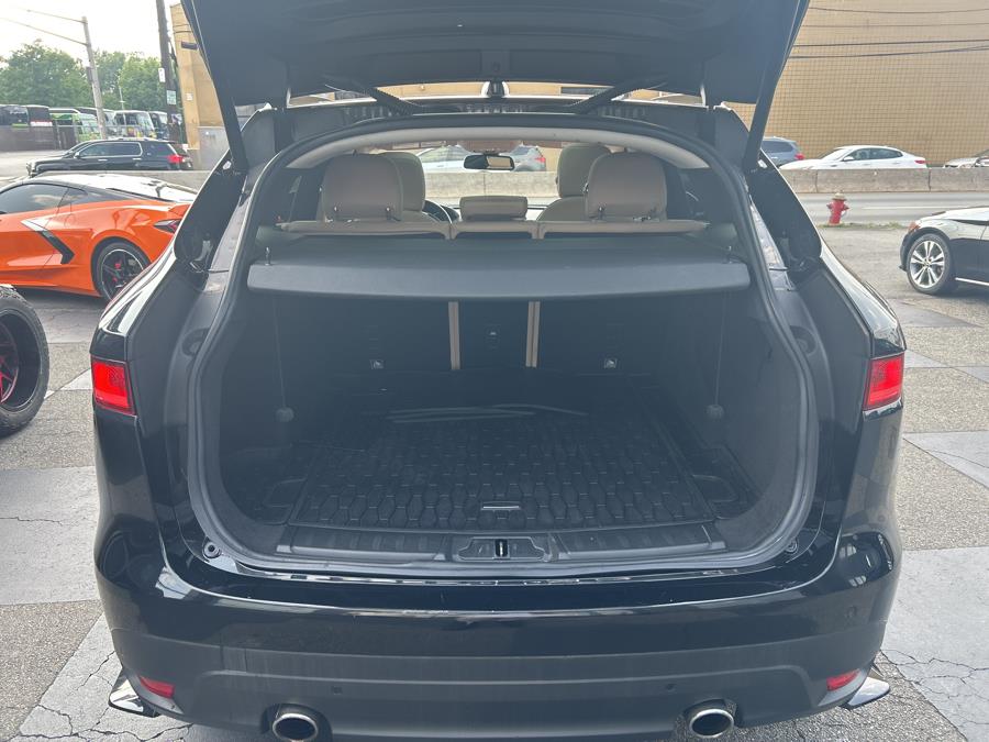 2017 Jaguar F-PACE 35t Premium AWD, available for sale in Jersey City, New Jersey | Luxe Auto Galleria. Jersey City, New Jersey 2017 Jaguar F-PACE 35t Premium AWD, available for sale in Jersey City, New Jersey | Luxe Auto Galleria. Jersey City, New Jersey