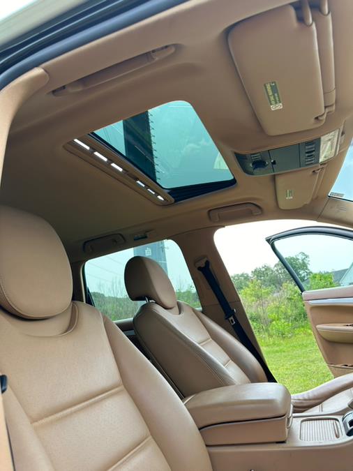 2009 Porsche Cayenne AWD 4dr Tiptronic, available for sale in Wallingford, Connecticut | Vertucci Automotive Inc. Wallingford, Connecticut 2009 Porsche Cayenne AWD 4dr Tiptronic, available for sale in Wallingford, Connecticut | Vertucci Automotive Inc. Wallingford, Connecticut