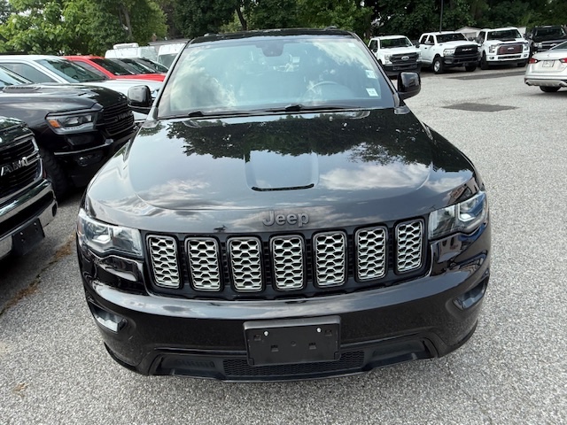 2019 Jeep Grand Cherokee Altitude 4x4, available for sale in Huntington Station, New York | Huntington Auto Mall. Huntington Station, New York 2019 Jeep Grand Cherokee Altitude 4x4, available for sale in Huntington Station, New York | Huntington Auto Mall. Huntington Station, New York