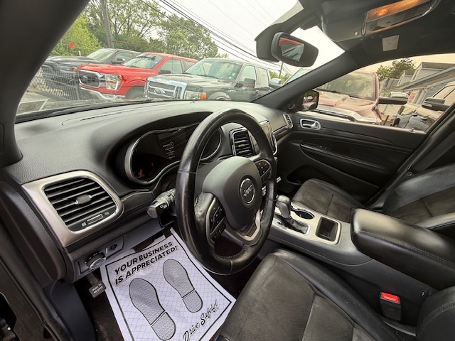 2019 Jeep Grand Cherokee Altitude 4x4, available for sale in Huntington Station, New York | Huntington Auto Mall. Huntington Station, New York 2019 Jeep Grand Cherokee Altitude 4x4, available for sale in Huntington Station, New York | Huntington Auto Mall. Huntington Station, New York