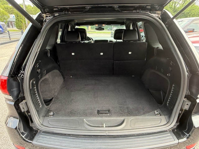 2019 Jeep Grand Cherokee Altitude 4x4, available for sale in Huntington Station, New York | Huntington Auto Mall. Huntington Station, New York 2019 Jeep Grand Cherokee Altitude 4x4, available for sale in Huntington Station, New York | Huntington Auto Mall. Huntington Station, New York