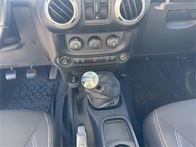 2014 Jeep Wrangler Unlimited Sahara, available for sale in Stratford, Connecticut | Wiz Leasing Inc. Stratford, Connecticut 2014 Jeep Wrangler Unlimited Sahara, available for sale in Stratford, Connecticut | Wiz Leasing Inc. Stratford, Connecticut