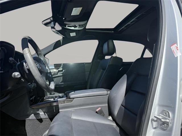 2011 Mercedes-benz E-class E 350, available for sale in Stratford, Connecticut | Wiz Leasing Inc. Stratford, Connecticut 2011 Mercedes-benz E-class E 350, available for sale in Stratford, Connecticut | Wiz Leasing Inc. Stratford, Connecticut
