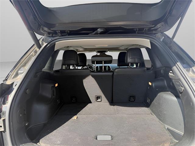 2017 Jeep Cherokee Trailhawk, available for sale in Stratford, Connecticut | Wiz Leasing Inc. Stratford, Connecticut 2017 Jeep Cherokee Trailhawk, available for sale in Stratford, Connecticut | Wiz Leasing Inc. Stratford, Connecticut