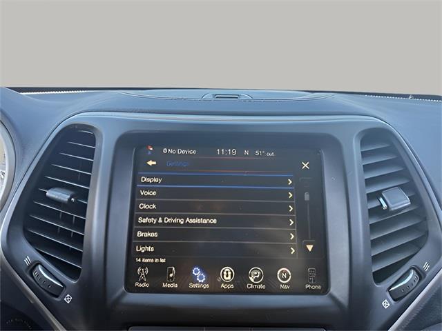 2016 Jeep Cherokee Altitude, available for sale in Stratford, Connecticut | Wiz Leasing Inc. Stratford, Connecticut 2016 Jeep Cherokee Altitude, available for sale in Stratford, Connecticut | Wiz Leasing Inc. Stratford, Connecticut