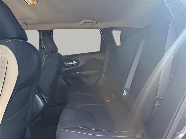 2016 Jeep Cherokee Altitude, available for sale in Stratford, Connecticut | Wiz Leasing Inc. Stratford, Connecticut 2016 Jeep Cherokee Altitude, available for sale in Stratford, Connecticut | Wiz Leasing Inc. Stratford, Connecticut
