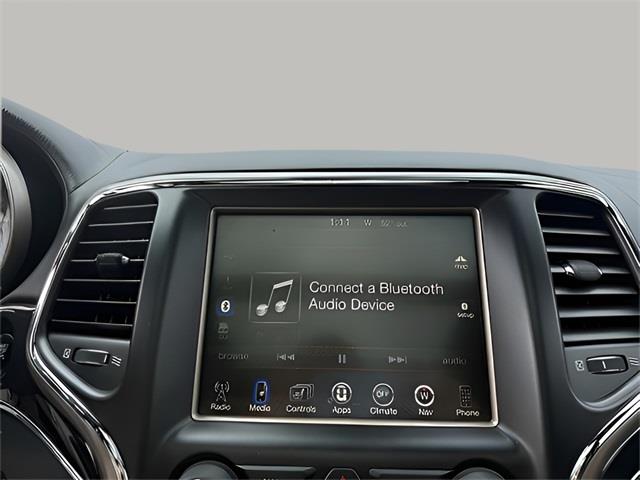 2014 Jeep Grand Cherokee Overland, available for sale in Stratford, Connecticut | Wiz Leasing Inc. Stratford, Connecticut 2014 Jeep Grand Cherokee Overland, available for sale in Stratford, Connecticut | Wiz Leasing Inc. Stratford, Connecticut