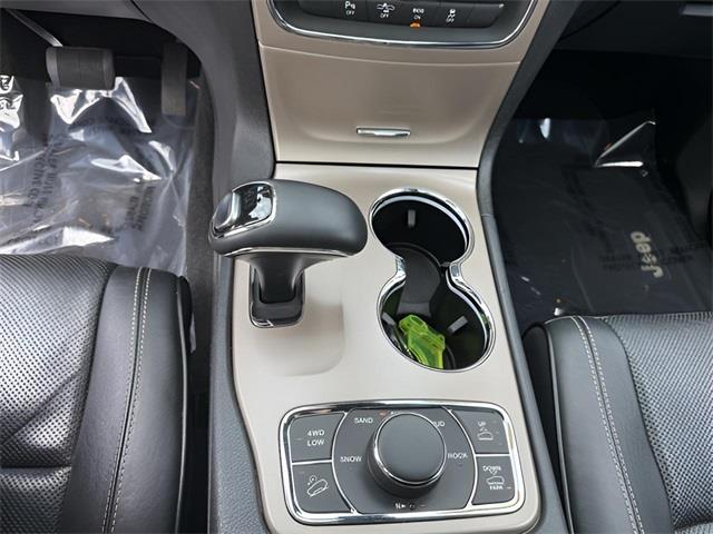 2014 Jeep Grand Cherokee Overland, available for sale in Stratford, Connecticut | Wiz Leasing Inc. Stratford, Connecticut 2014 Jeep Grand Cherokee Overland, available for sale in Stratford, Connecticut | Wiz Leasing Inc. Stratford, Connecticut