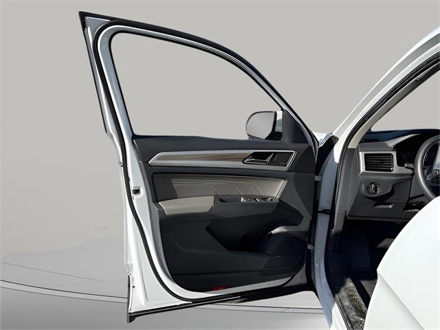 2021 Volkswagen Atlas SEL Premium, available for sale in Stratford, Connecticut | Wiz Leasing Inc. Stratford, Connecticut 2021 Volkswagen Atlas SEL Premium, available for sale in Stratford, Connecticut | Wiz Leasing Inc. Stratford, Connecticut