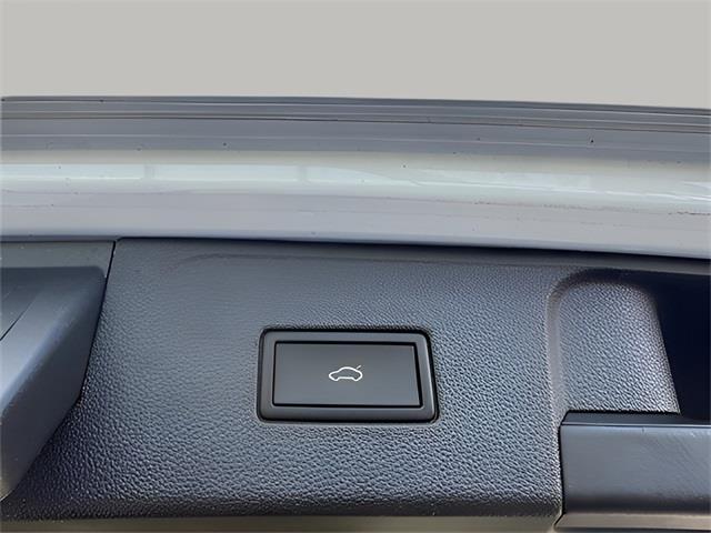 2021 Volkswagen Atlas SEL Premium, available for sale in Stratford, Connecticut | Wiz Leasing Inc. Stratford, Connecticut 2021 Volkswagen Atlas SEL Premium, available for sale in Stratford, Connecticut | Wiz Leasing Inc. Stratford, Connecticut