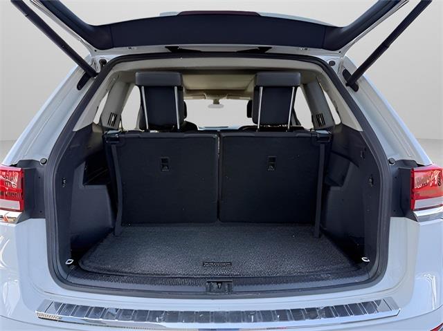 2021 Volkswagen Atlas SEL Premium, available for sale in Stratford, Connecticut | Wiz Leasing Inc. Stratford, Connecticut 2021 Volkswagen Atlas SEL Premium, available for sale in Stratford, Connecticut | Wiz Leasing Inc. Stratford, Connecticut