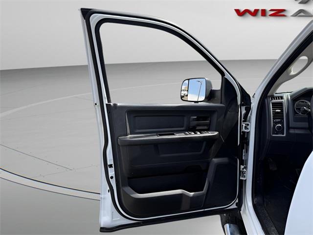 2015 Ram 3500 Tradesman, available for sale in Stratford, Connecticut | Wiz Leasing Inc. Stratford, Connecticut 2015 Ram 3500 Tradesman, available for sale in Stratford, Connecticut | Wiz Leasing Inc. Stratford, Connecticut