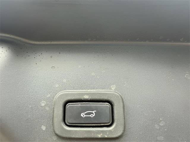 2022 Land Rover Range Rover Evoque SE, available for sale in Stratford, Connecticut | Wiz Leasing Inc. Stratford, Connecticut 2022 Land Rover Range Rover Evoque SE, available for sale in Stratford, Connecticut | Wiz Leasing Inc. Stratford, Connecticut