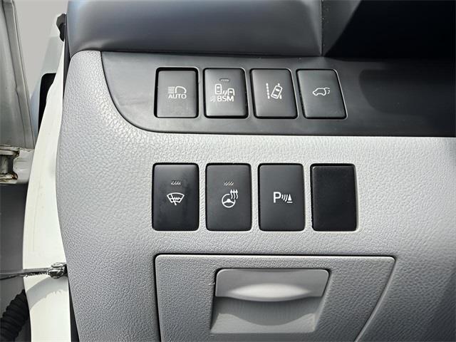 2016 Toyota Highlander Limited Platinum V6, available for sale in Stratford, Connecticut | Wiz Leasing Inc. Stratford, Connecticut 2016 Toyota Highlander Limited Platinum V6, available for sale in Stratford, Connecticut | Wiz Leasing Inc. Stratford, Connecticut