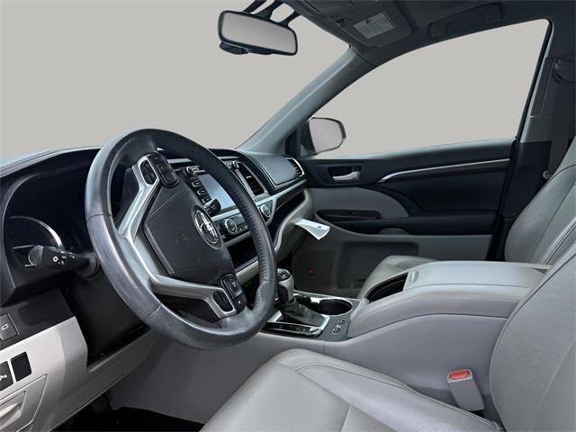 2016 Toyota Highlander Limited Platinum V6, available for sale in Stratford, Connecticut | Wiz Leasing Inc. Stratford, Connecticut 2016 Toyota Highlander Limited Platinum V6, available for sale in Stratford, Connecticut | Wiz Leasing Inc. Stratford, Connecticut