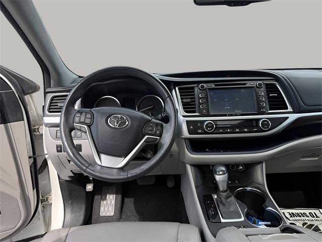 2016 Toyota Highlander Limited Platinum V6, available for sale in Stratford, Connecticut | Wiz Leasing Inc. Stratford, Connecticut 2016 Toyota Highlander Limited Platinum V6, available for sale in Stratford, Connecticut | Wiz Leasing Inc. Stratford, Connecticut