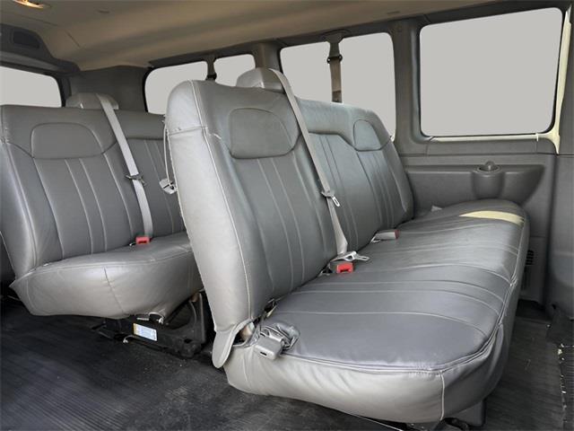 2016 GMC Savana 2500 LS, available for sale in Stratford, Connecticut | Wiz Leasing Inc. Stratford, Connecticut 2016 GMC Savana 2500 LS, available for sale in Stratford, Connecticut | Wiz Leasing Inc. Stratford, Connecticut