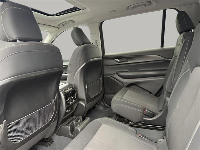 2023 Jeep Grand Cherokee l Laredo, available for sale in Stratford, Connecticut | Wiz Leasing Inc. Stratford, Connecticut 2023 Jeep Grand Cherokee l Laredo, available for sale in Stratford, Connecticut | Wiz Leasing Inc. Stratford, Connecticut