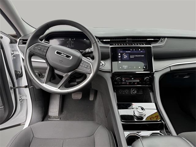 2023 Jeep Grand Cherokee l Laredo, available for sale in Stratford, Connecticut | Wiz Leasing Inc. Stratford, Connecticut 2023 Jeep Grand Cherokee l Laredo, available for sale in Stratford, Connecticut | Wiz Leasing Inc. Stratford, Connecticut