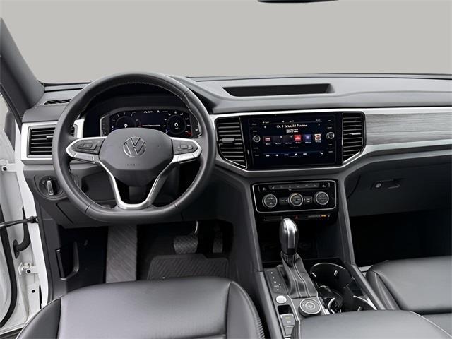 2022 Volkswagen Atlas Cross Sport 2.0T SE w/Technology, available for sale in Stratford, Connecticut | Wiz Leasing Inc. Stratford, Connecticut 2022 Volkswagen Atlas Cross Sport 2.0T SE w/Technology, available for sale in Stratford, Connecticut | Wiz Leasing Inc. Stratford, Connecticut