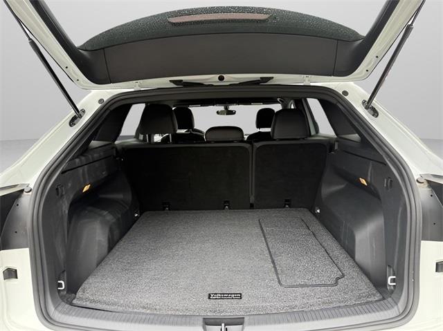 2022 Volkswagen Atlas Cross Sport 2.0T SE w/Technology, available for sale in Stratford, Connecticut | Wiz Leasing Inc. Stratford, Connecticut 2022 Volkswagen Atlas Cross Sport 2.0T SE w/Technology, available for sale in Stratford, Connecticut | Wiz Leasing Inc. Stratford, Connecticut