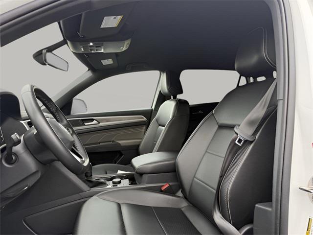 2022 Volkswagen Atlas Cross Sport 2.0T SE w/Technology, available for sale in Stratford, Connecticut | Wiz Leasing Inc. Stratford, Connecticut 2022 Volkswagen Atlas Cross Sport 2.0T SE w/Technology, available for sale in Stratford, Connecticut | Wiz Leasing Inc. Stratford, Connecticut