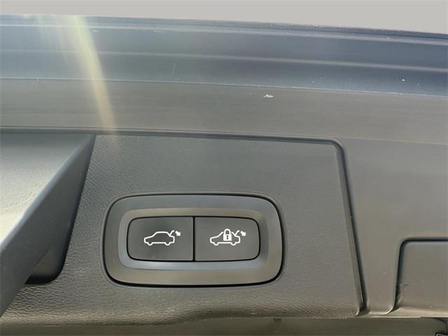 2018 Volvo Xc60 T6 Inscription, available for sale in Stratford, Connecticut | Wiz Leasing Inc. Stratford, Connecticut 2018 Volvo Xc60 T6 Inscription, available for sale in Stratford, Connecticut | Wiz Leasing Inc. Stratford, Connecticut