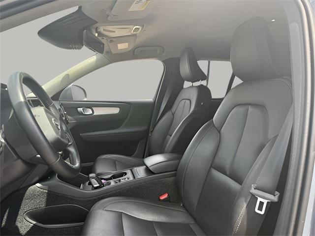 2021 Volvo Xc40 Momentum, available for sale in Stratford, Connecticut | Wiz Leasing Inc. Stratford, Connecticut 2021 Volvo Xc40 Momentum, available for sale in Stratford, Connecticut | Wiz Leasing Inc. Stratford, Connecticut