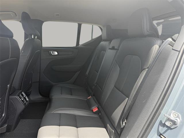 2021 Volvo Xc40 Momentum, available for sale in Stratford, Connecticut | Wiz Leasing Inc. Stratford, Connecticut 2021 Volvo Xc40 Momentum, available for sale in Stratford, Connecticut | Wiz Leasing Inc. Stratford, Connecticut