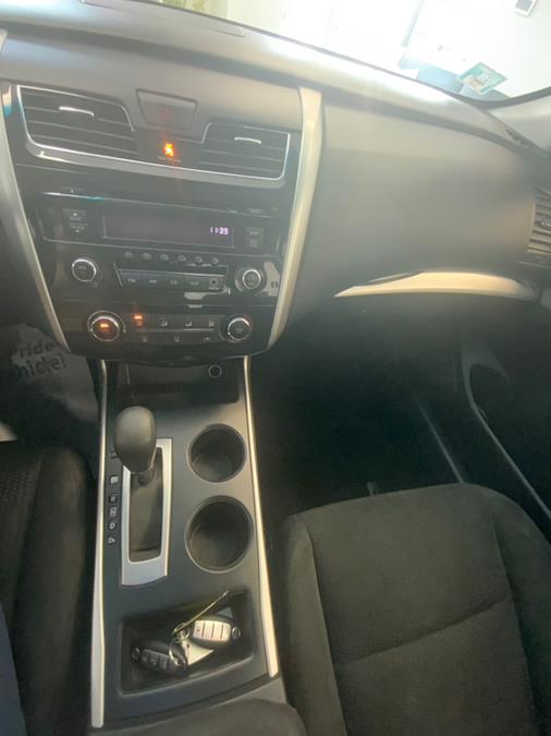 2015 Nissan Altima 4dr Sdn I4 2.5 S, available for sale in Hartford, Connecticut | Franklin Motors Auto Sales LLC. Hartford, Connecticut 2015 Nissan Altima 4dr Sdn I4 2.5 S, available for sale in Hartford, Connecticut | Franklin Motors Auto Sales LLC. Hartford, Connecticut