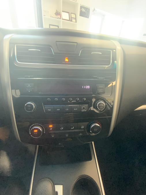 2015 Nissan Altima 4dr Sdn I4 2.5 S, available for sale in Hartford, Connecticut | Franklin Motors Auto Sales LLC. Hartford, Connecticut 2015 Nissan Altima 4dr Sdn I4 2.5 S, available for sale in Hartford, Connecticut | Franklin Motors Auto Sales LLC. Hartford, Connecticut