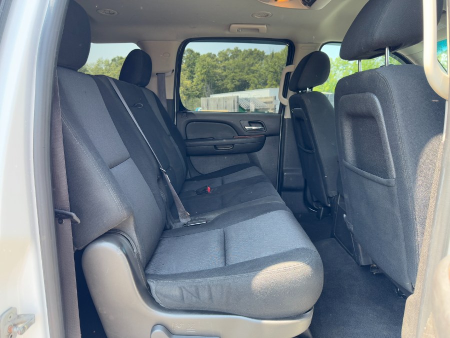 2014 GMC Yukon XL 4WD 4dr SLE, available for sale in Ortonville, Michigan | Marsh Auto Sales LLC. Ortonville, Michigan 2014 GMC Yukon XL 4WD 4dr SLE, available for sale in Ortonville, Michigan | Marsh Auto Sales LLC. Ortonville, Michigan