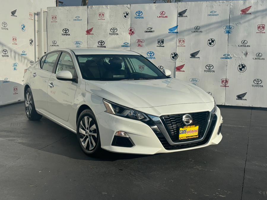 Used 2020 Nissan Altima in Santa Ana, California | Auto Max Of Santa Ana. Santa Ana, California