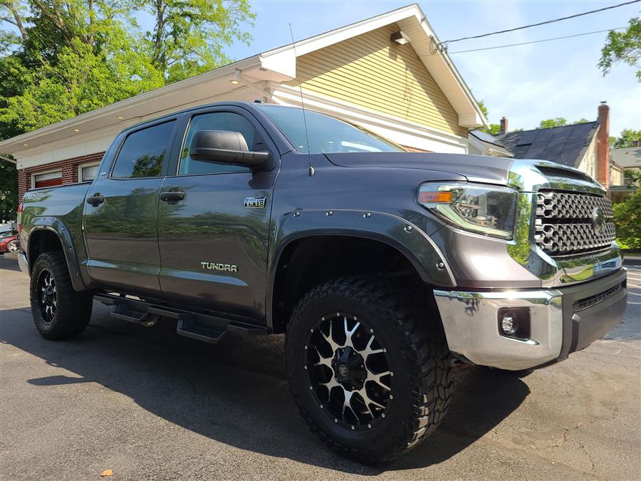 2018 Toyota Tundra 4WD SR5 CrewMax 5.5'' Bed 5.7L (Natl), available for sale in Canton, Connecticut | Lava Motors. Canton, Connecticut 2018 Toyota Tundra 4WD SR5 CrewMax 5.5'' Bed 5.7L (Natl), available for sale in Canton, Connecticut | Lava Motors. Canton, Connecticut